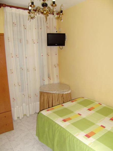Hostal Miguel Angel Madrid Extérieur photo