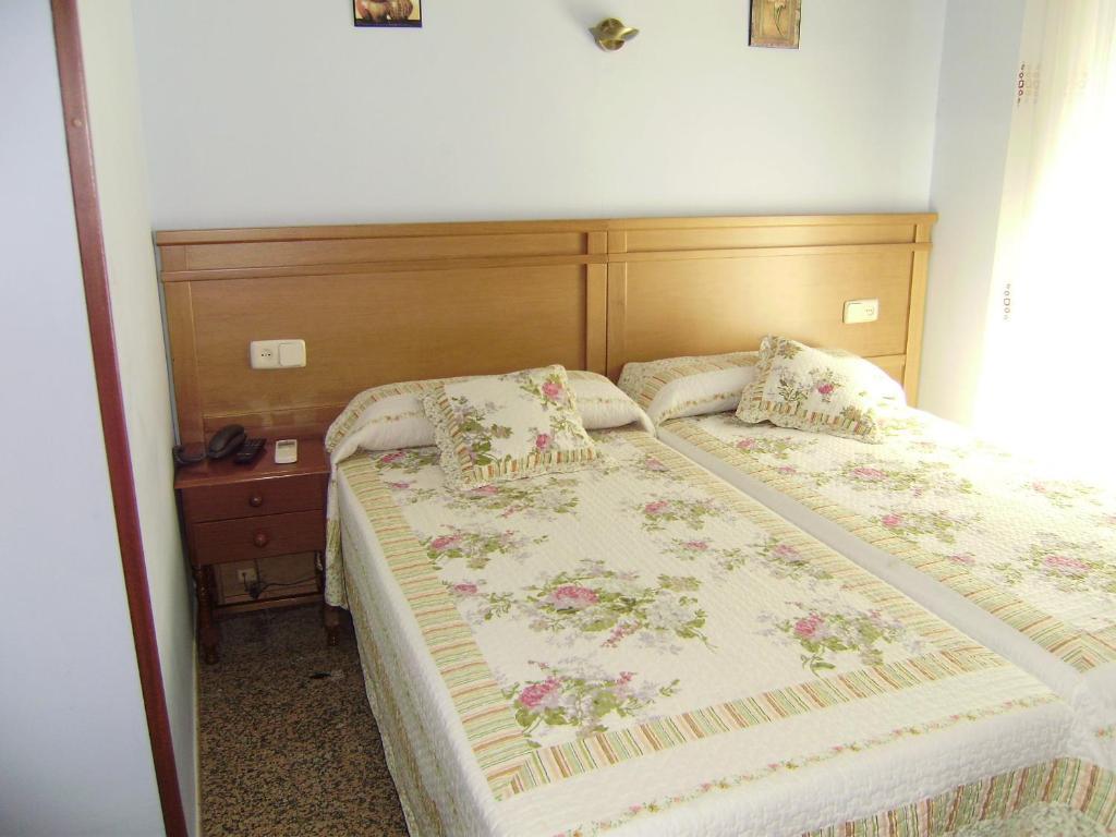 Hostal Miguel Angel Madrid Extérieur photo
