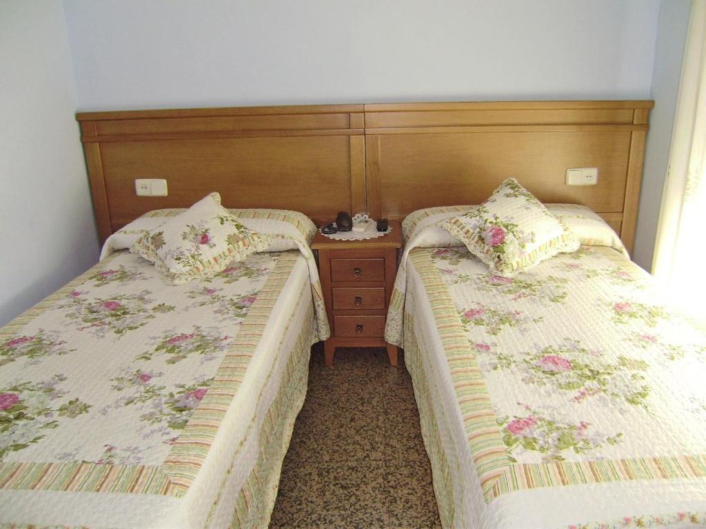 Hostal Miguel Angel Madrid Chambre photo