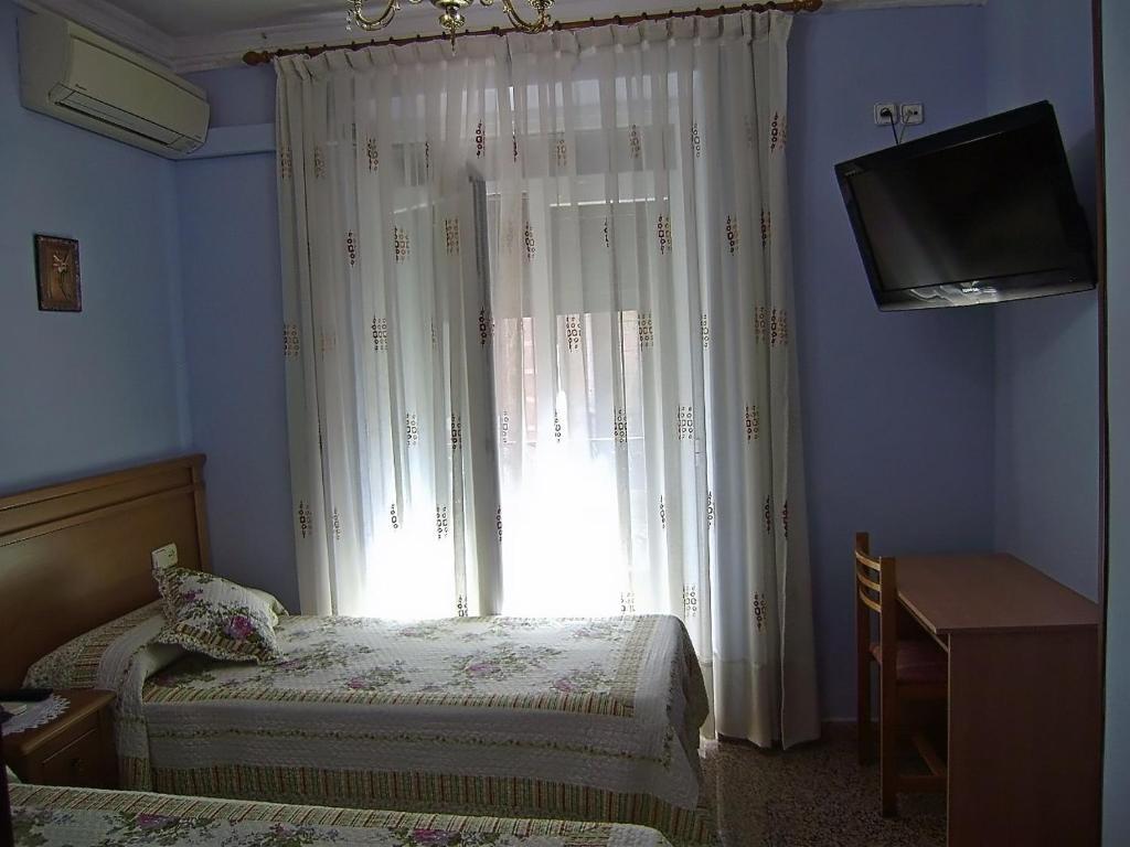 Hostal Miguel Angel Madrid Chambre photo