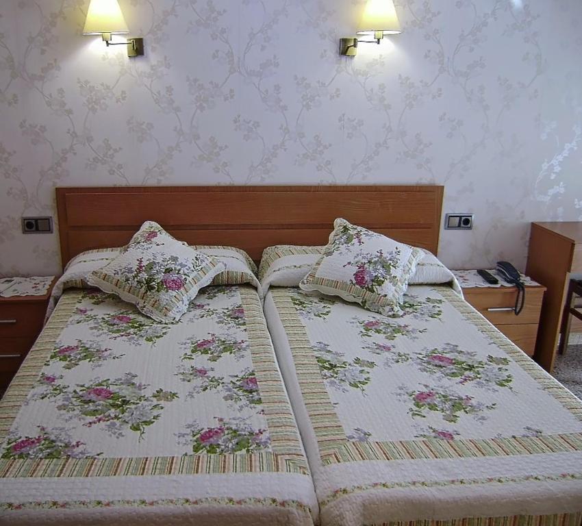 Hostal Miguel Angel Madrid Chambre photo