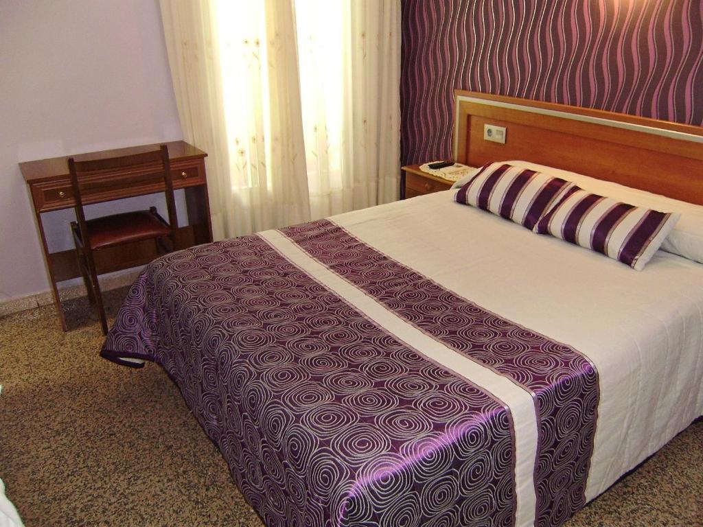 Hostal Miguel Angel Madrid Chambre photo